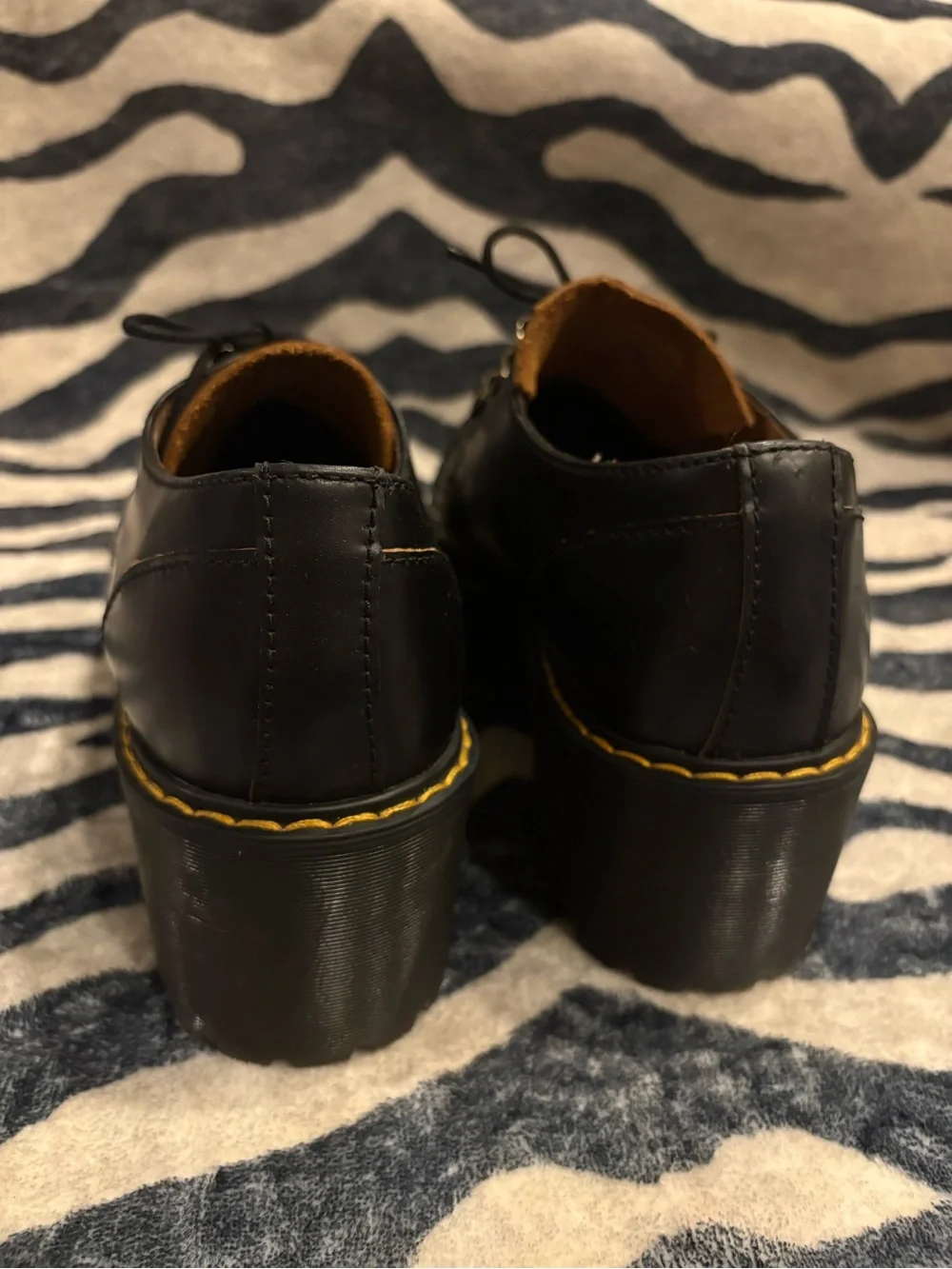 Dr. Martens Leona Lo Platform Oxfords Black Smooth Leather UK 8 US 10